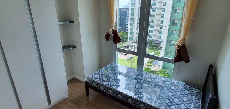 Solinea Tower 2 (2BR with balcony Condo)